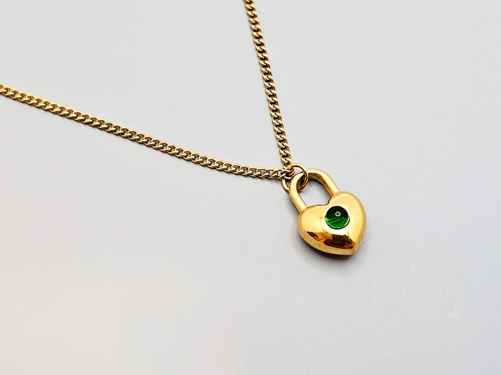 18K Gold Plated Stainless Steel Green Agate Heart Padlock Pendant Necklace1