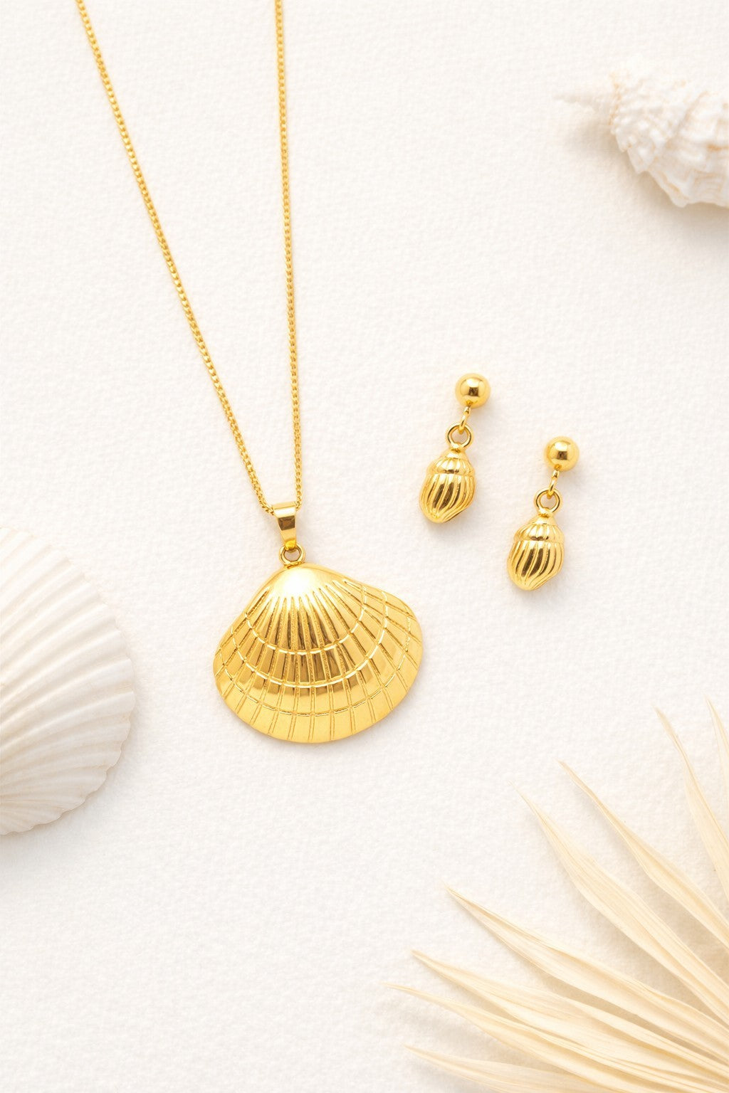 18K Gold Plated Shell Jewelry Set Necklace & Earrings Matching Coastal for Her4