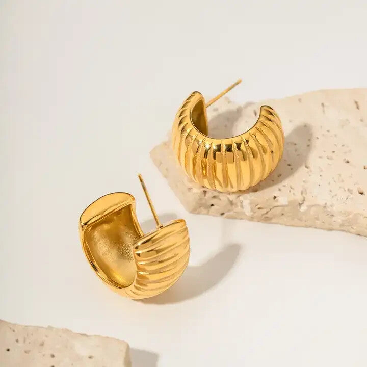 18K Gold Plated Thick Ribbed C-Shaped Hoop for Women, Stainless Steel Earrings7