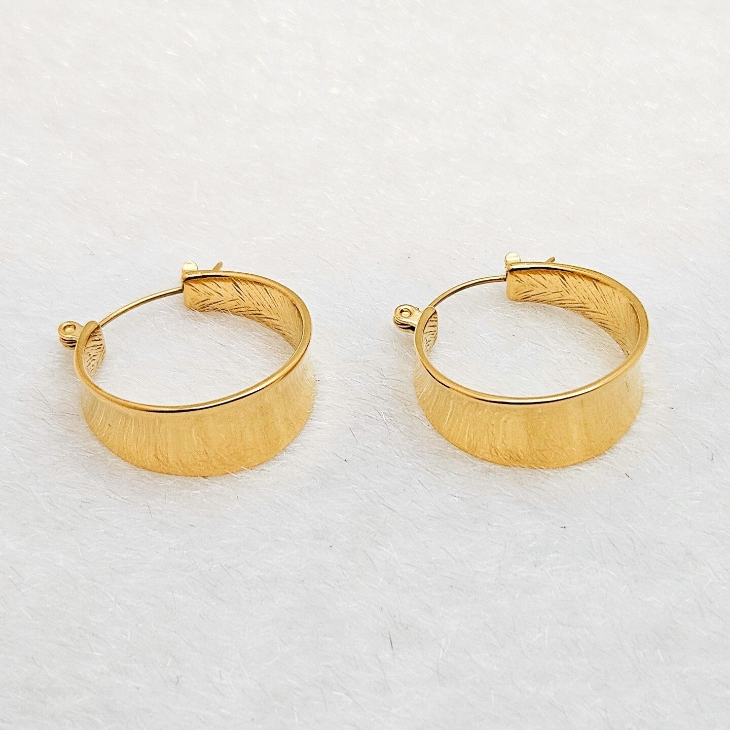 18K Gold Plated Stainless Steel Hoop Earrings Wide Polished Hypoallergenic3