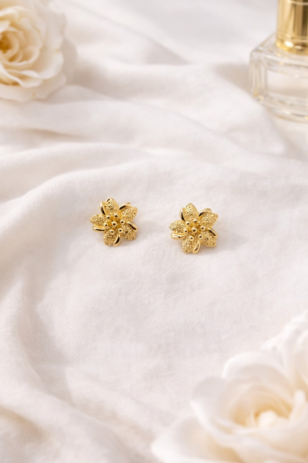 18K Gold Plated Flower Jewelry Set Necklace & Stud Earrings Elegant Floral Gift1
