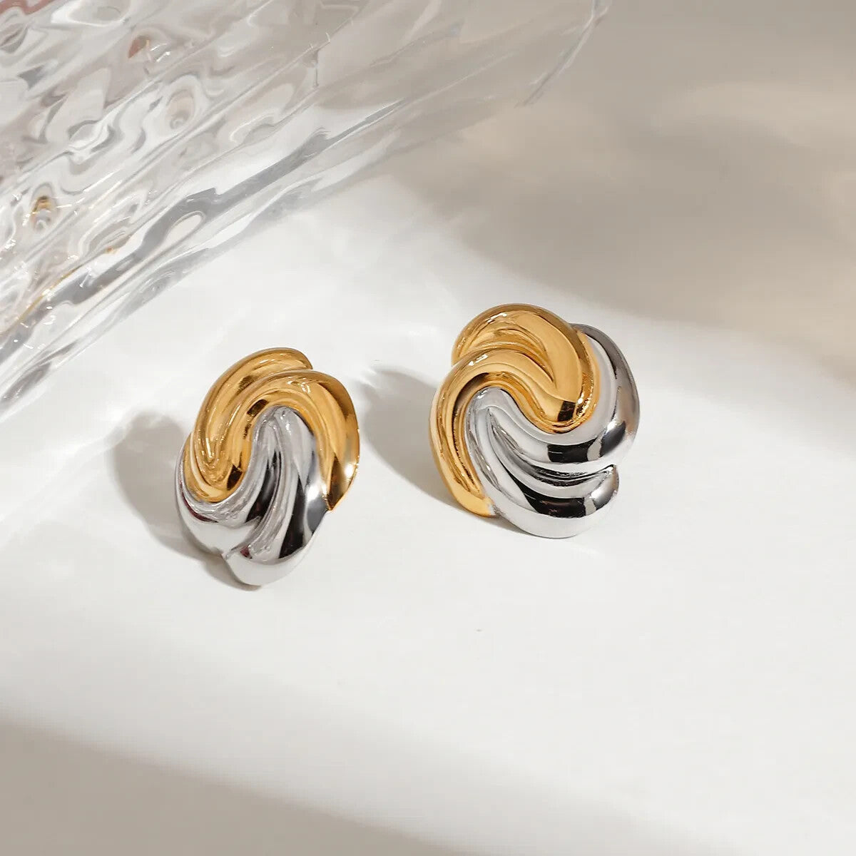 18K Gold Plated Stainless Steel Stylish Two-Tone Swirl Design Stud Earrings2