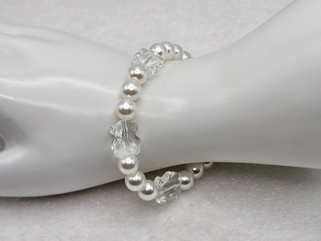 Faux Pearl Stretch Bracelet White Acrylic Flower Beads 18K Gold Plated Stainless0