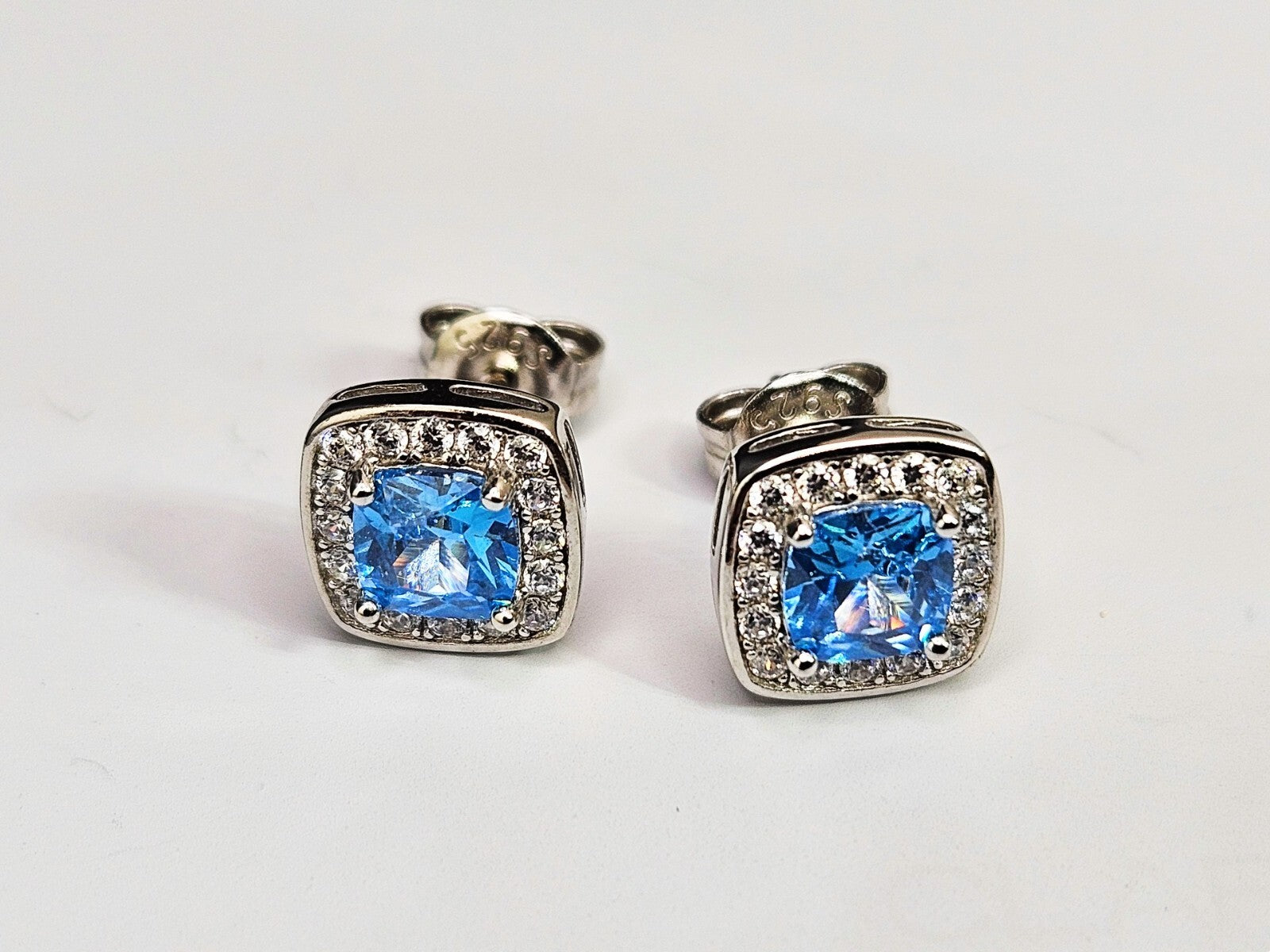 925 Sterling Silver Sparkling Blue Zircon Stud Earrings for Women4