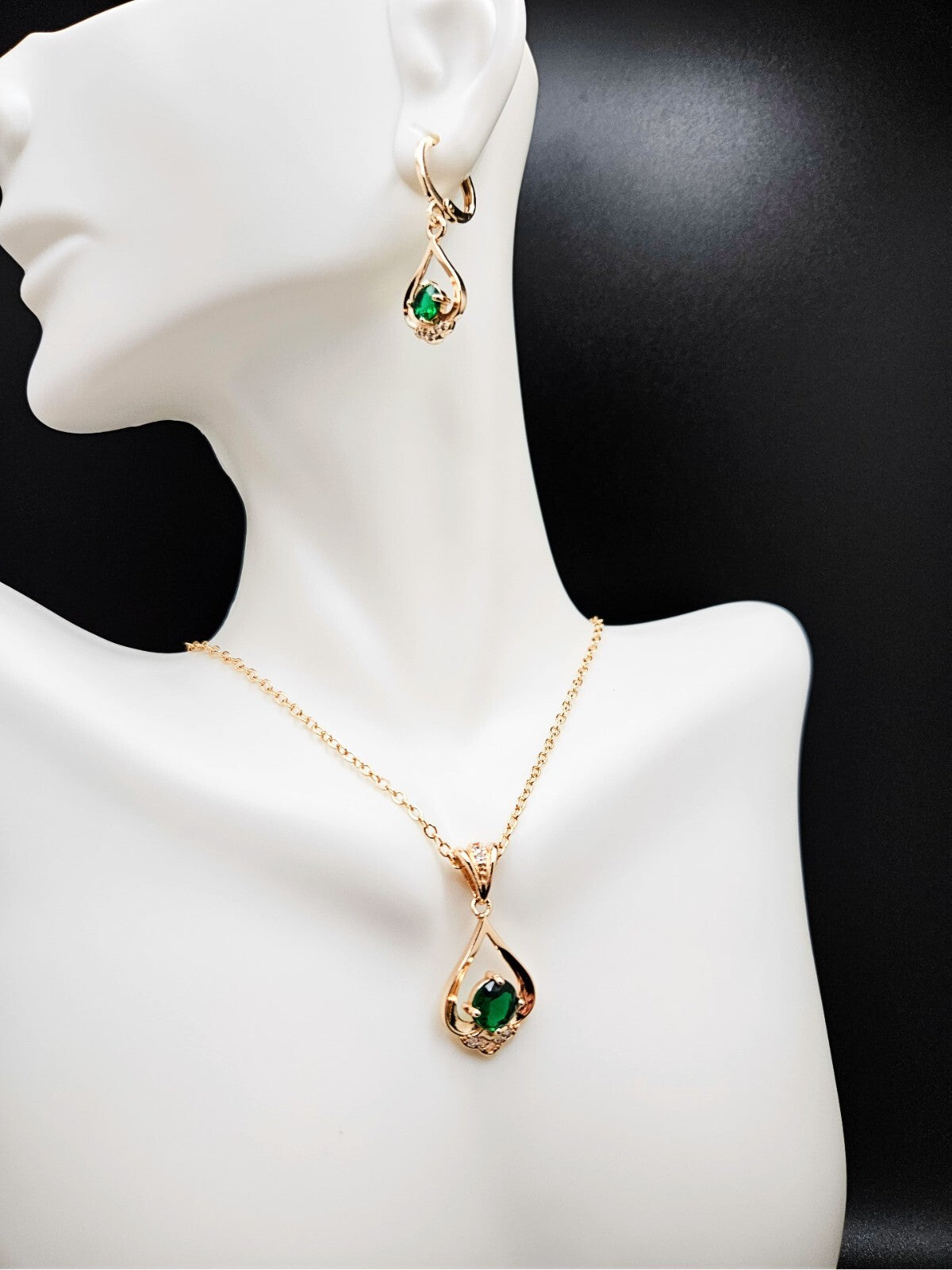 18K Gold Plated Necklace and Earring 2 piece set with Green and Cubic Zirconia0