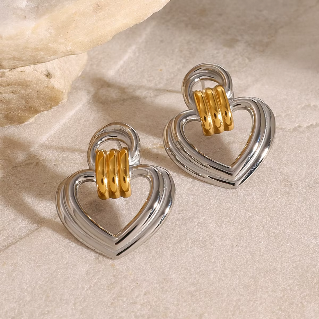 18k Gold Plated Stainless Steel Two-Tone Ribbed Heart Stud Earrings for Women1
