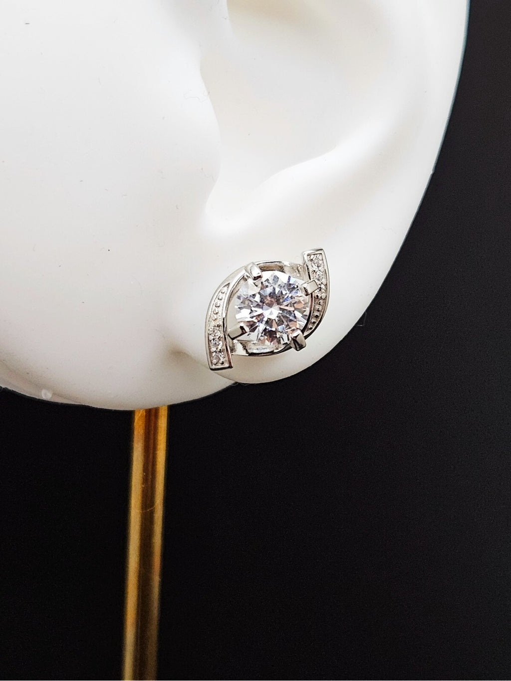 18k Gold Plated Sterling Silver Moissanite Twisted Sparkle Stud Earrings7