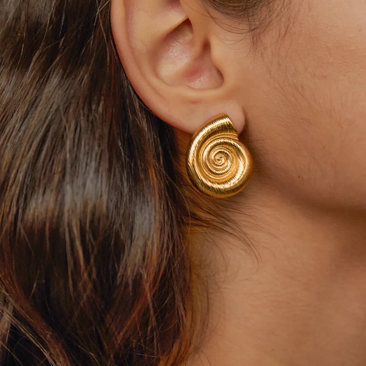18K Gold Plated Stainless Steel Thick Conch Spiral Shaped Stud Earring for Women1