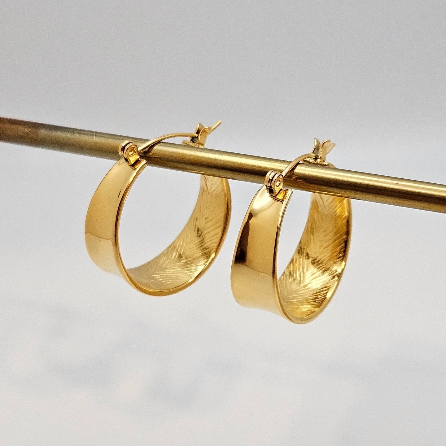 18K Gold Plated Stainless Steel Hoop Earrings Wide Polished Hypoallergenic6