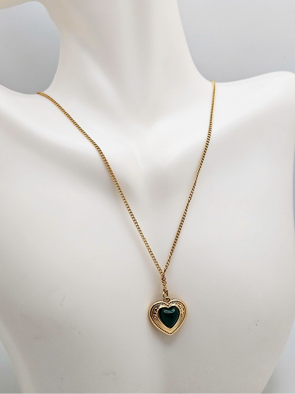 18K Gold Plated Stainless Steel Heart Pendant Necklace Emerald Color CZ2