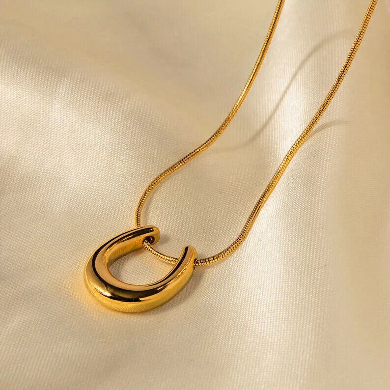 18K Gold Stainless Steel U Shaped Pendant Necklace1