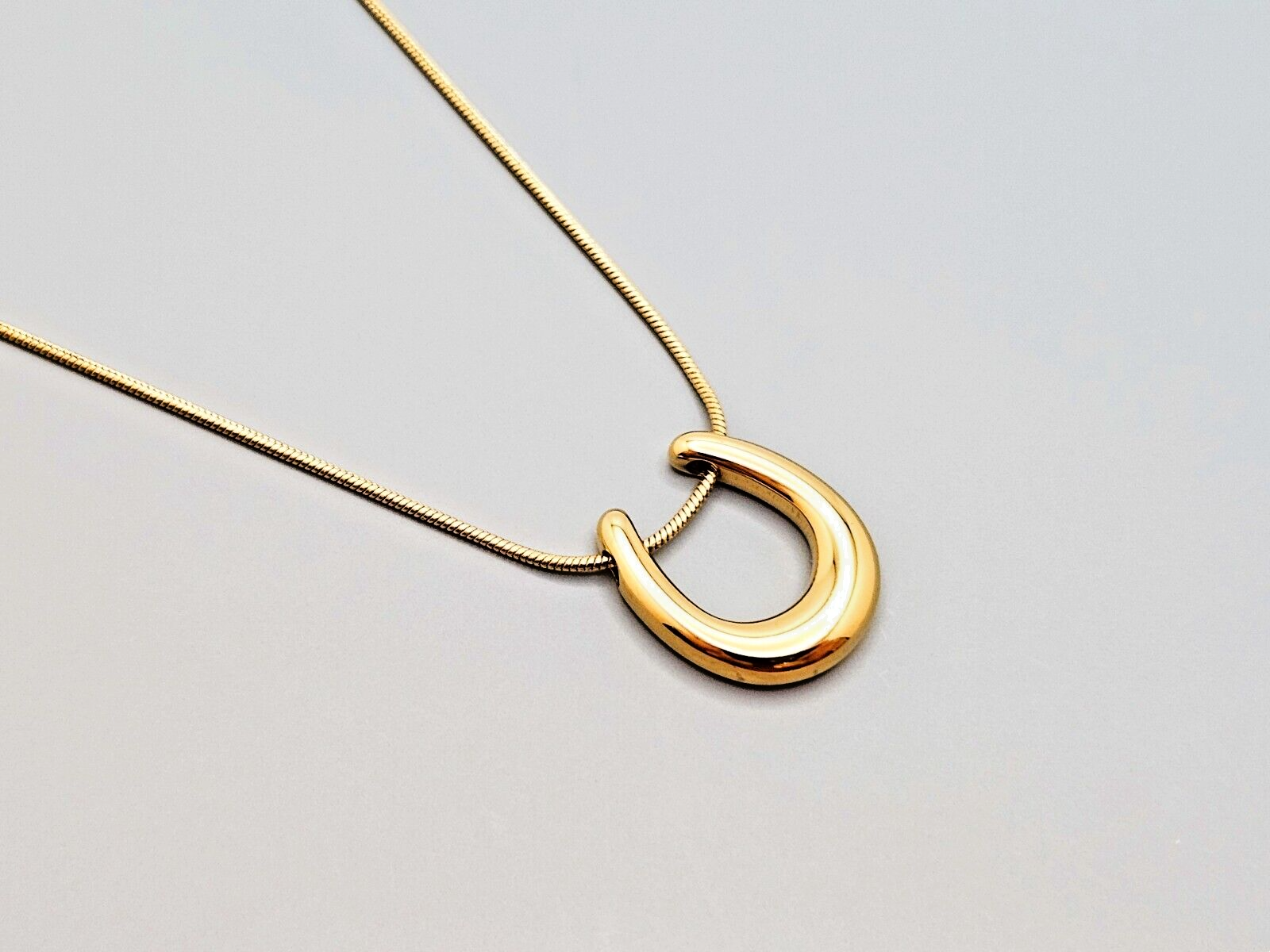 18K Gold Stainless Steel U Shaped Pendant Necklace0