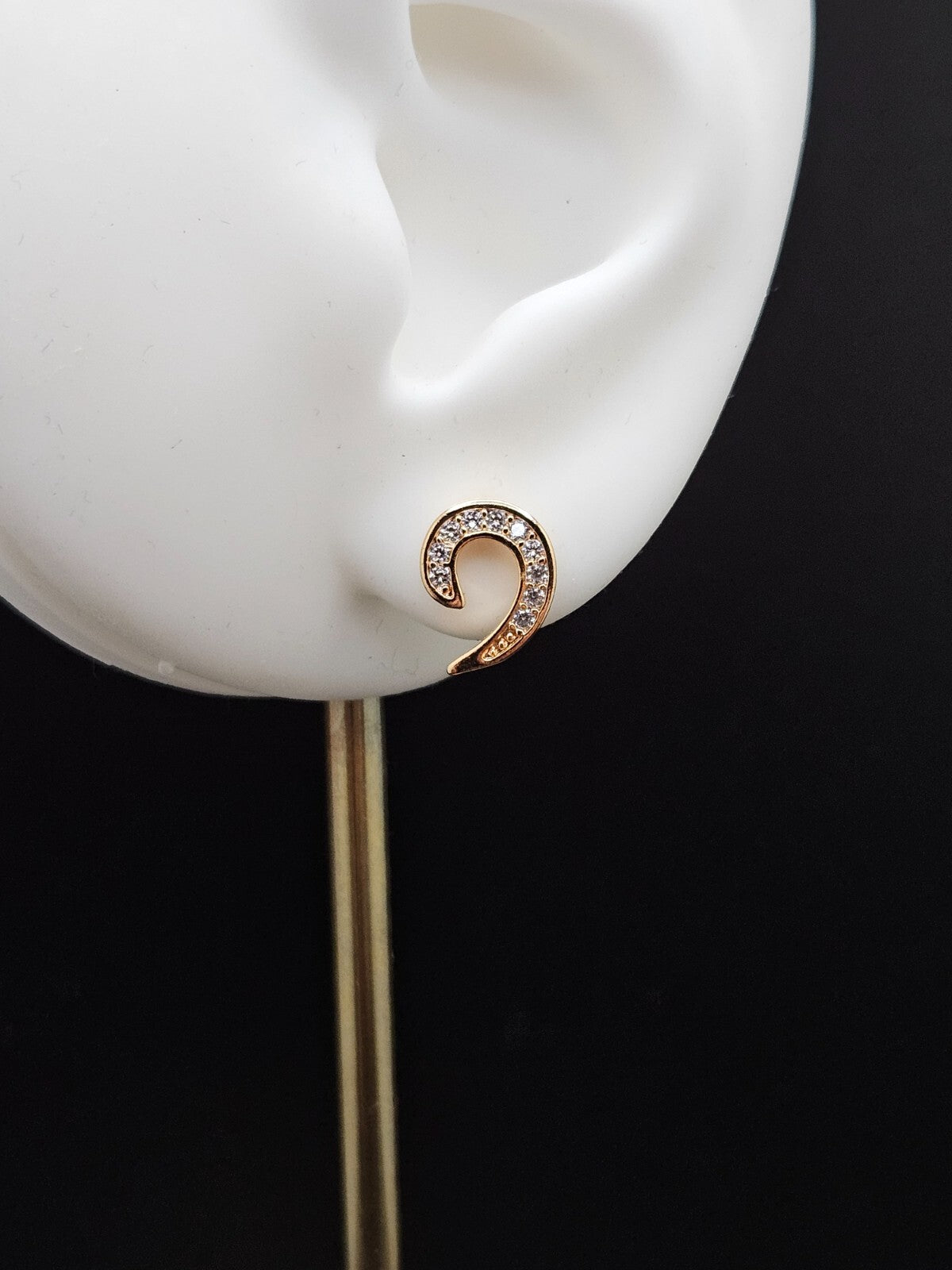 18k Gold Plated Brass Cubic Zirconia Modern Design Stud Earring1