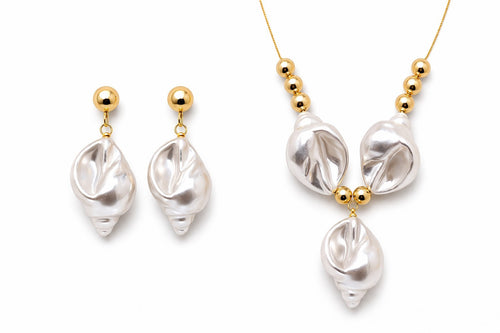 18K Gold Plated Chunky Shell Faux Pearl Necklace & Earrings Set Adjustable0
