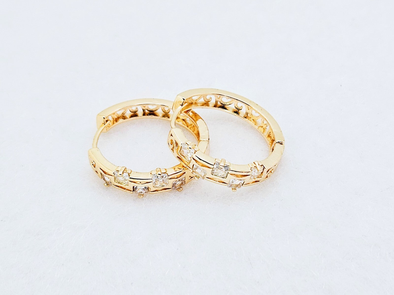 18K Gold Plated Brass Emerald Cut Hoop Earrings with Clear Cubic Zircon2