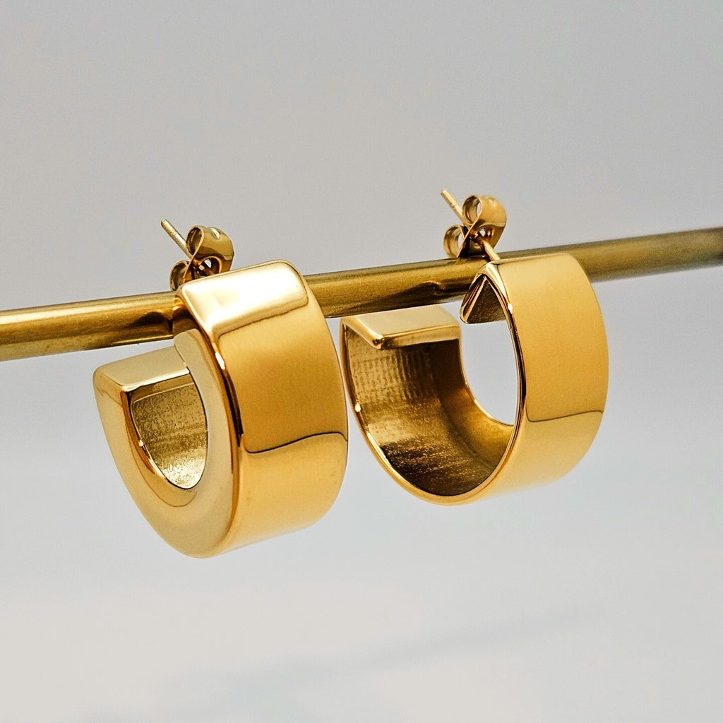 18K Gold Plated Chunky C-Shaped Hoop Earrings. Modern Style Jewelry for Women2