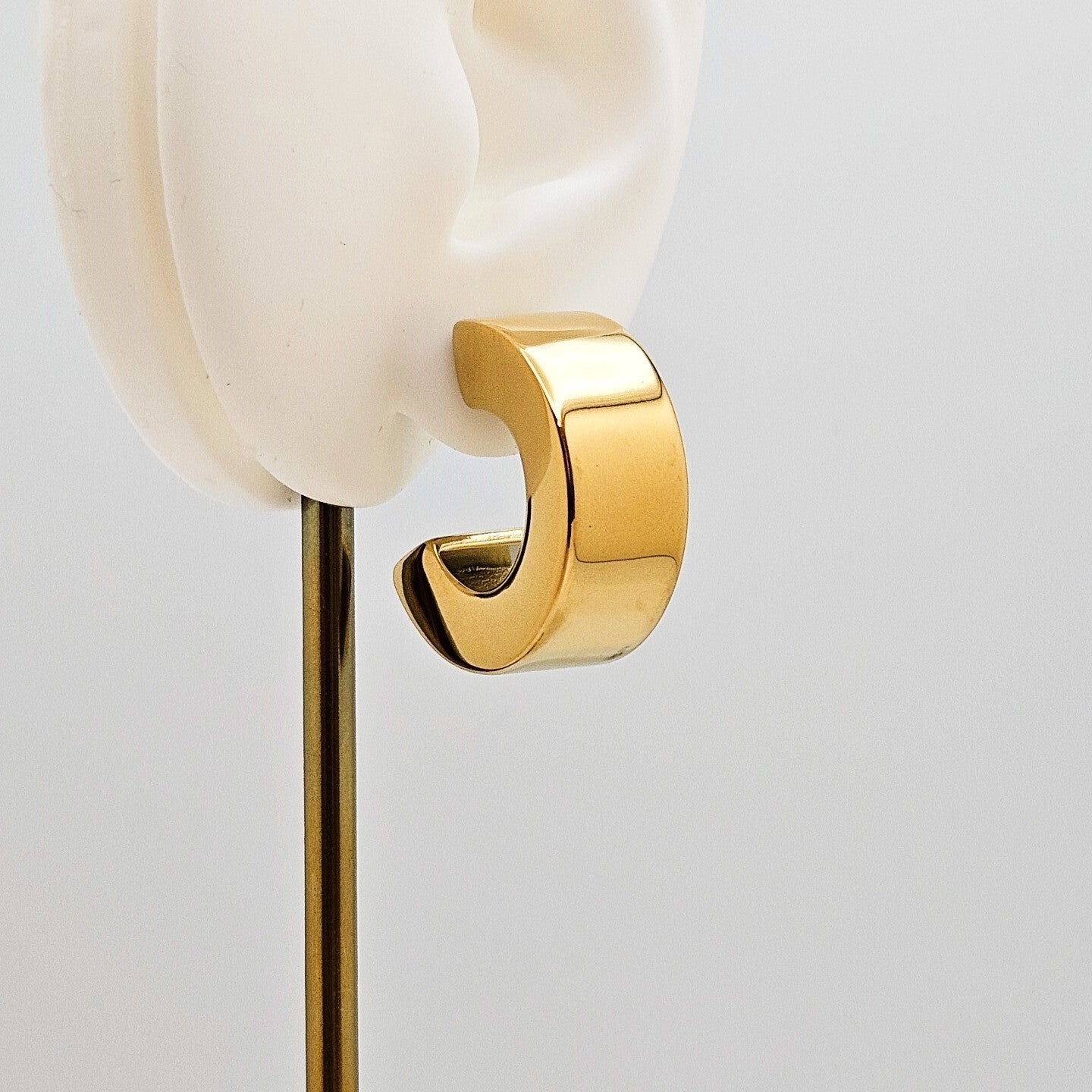 18K Gold Plated Chunky C-Shaped Hoop Earrings. Modern Style Jewelry for Women8