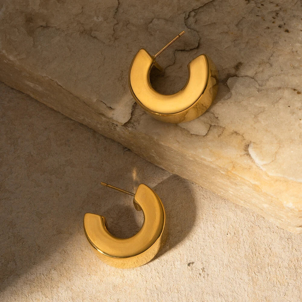 18K Gold Plated Chunky C-Shaped Hoop Earrings. Modern Style Jewelry for Women3