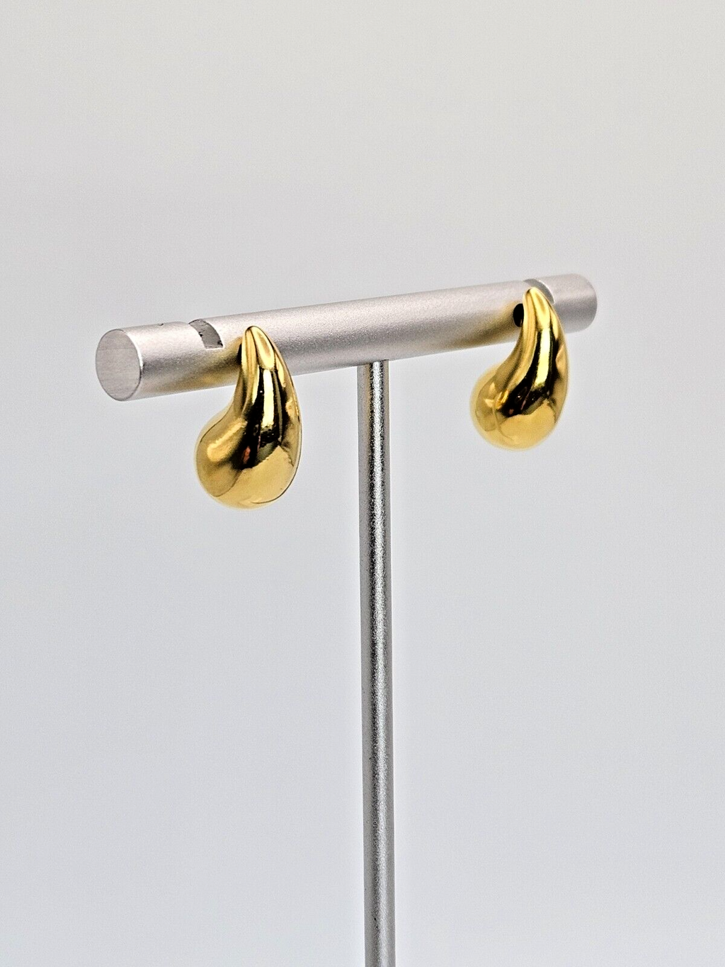 18K Gold Plated Dainty Teardrop Style Stud Earrings for Women5