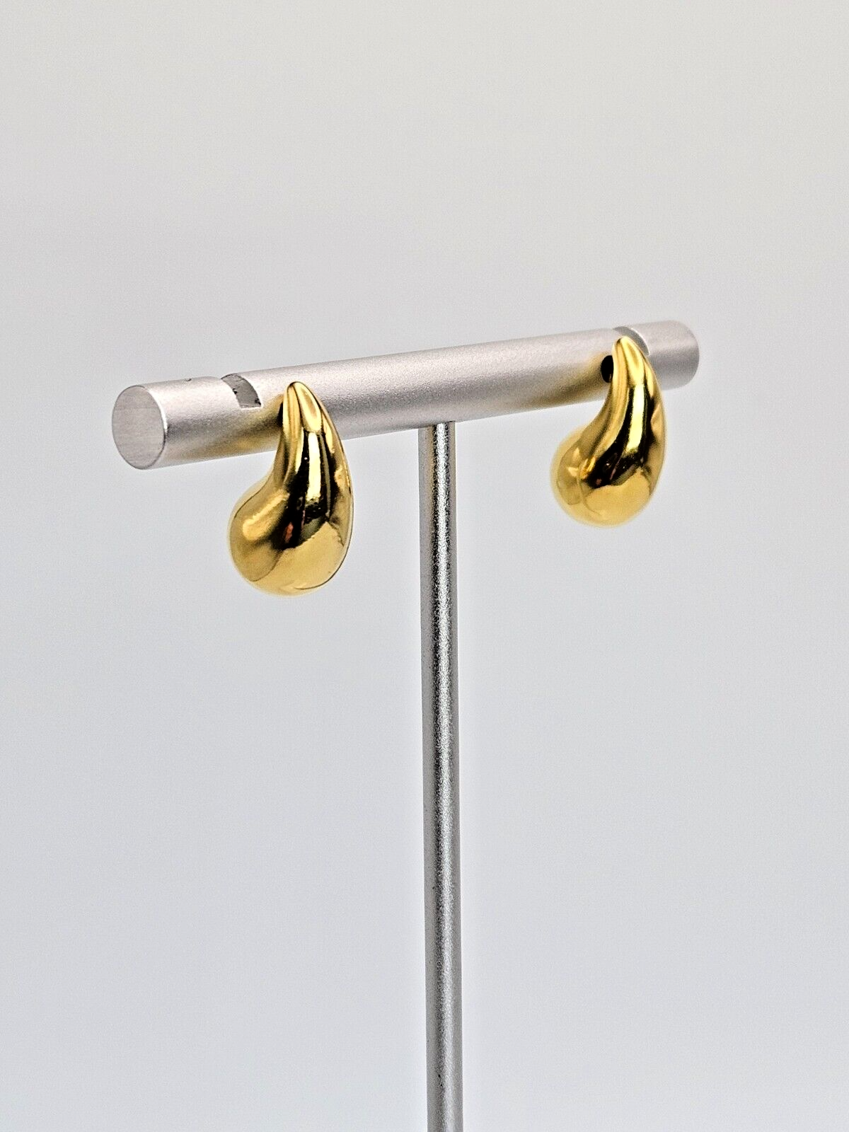 18K Gold Plated Dainty Teardrop Style Stud Earrings for Women5