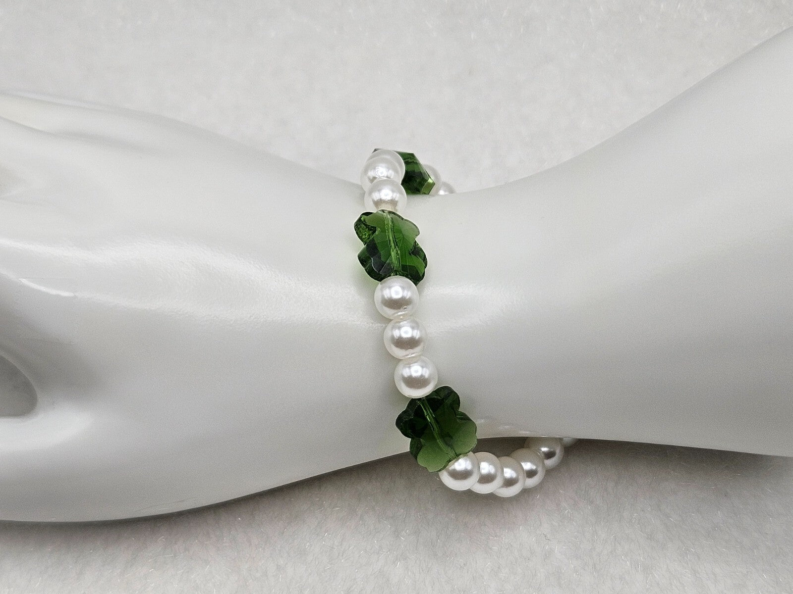 Green Flower Faux Pearl Bracelet for Women 18K Gold Plated Beaded Jewelry0