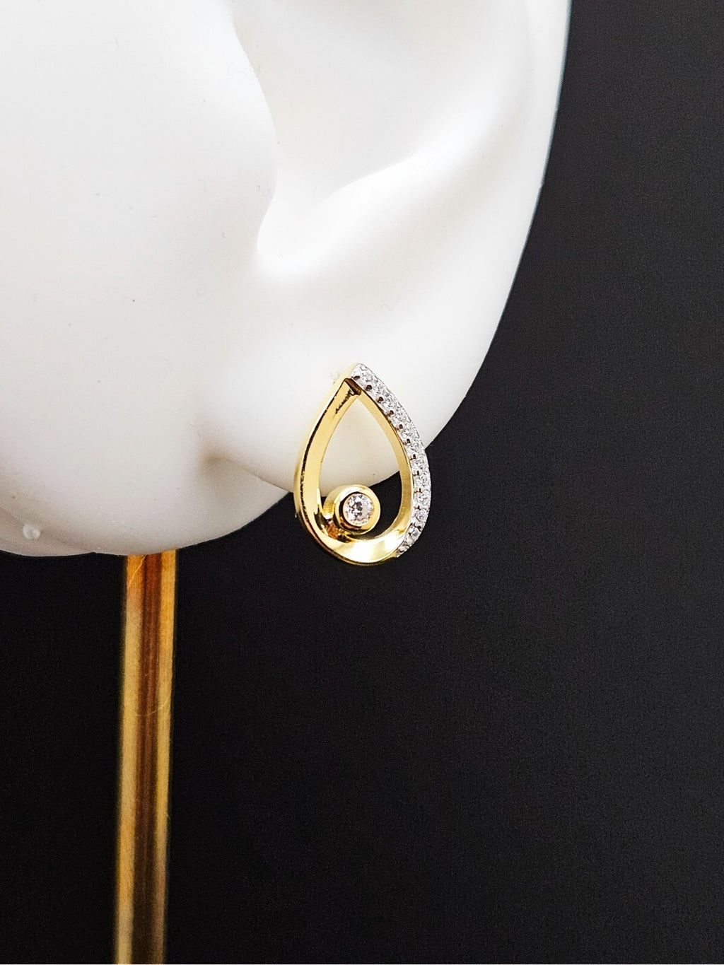 18K Gold Plated Design Tear Drop Stud Earrings for Women3